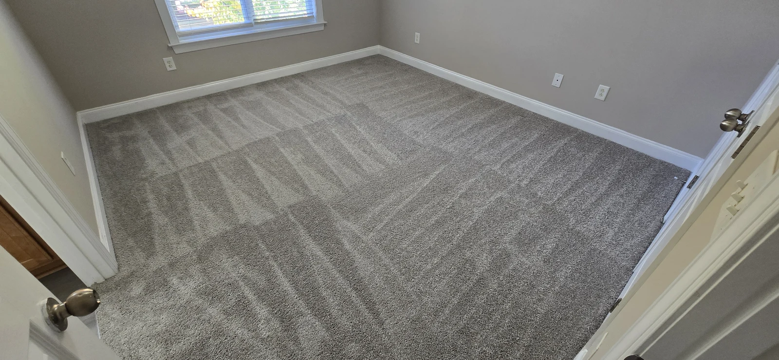 Broadloom Carpet Bedroom Fitment & Doorway Transition