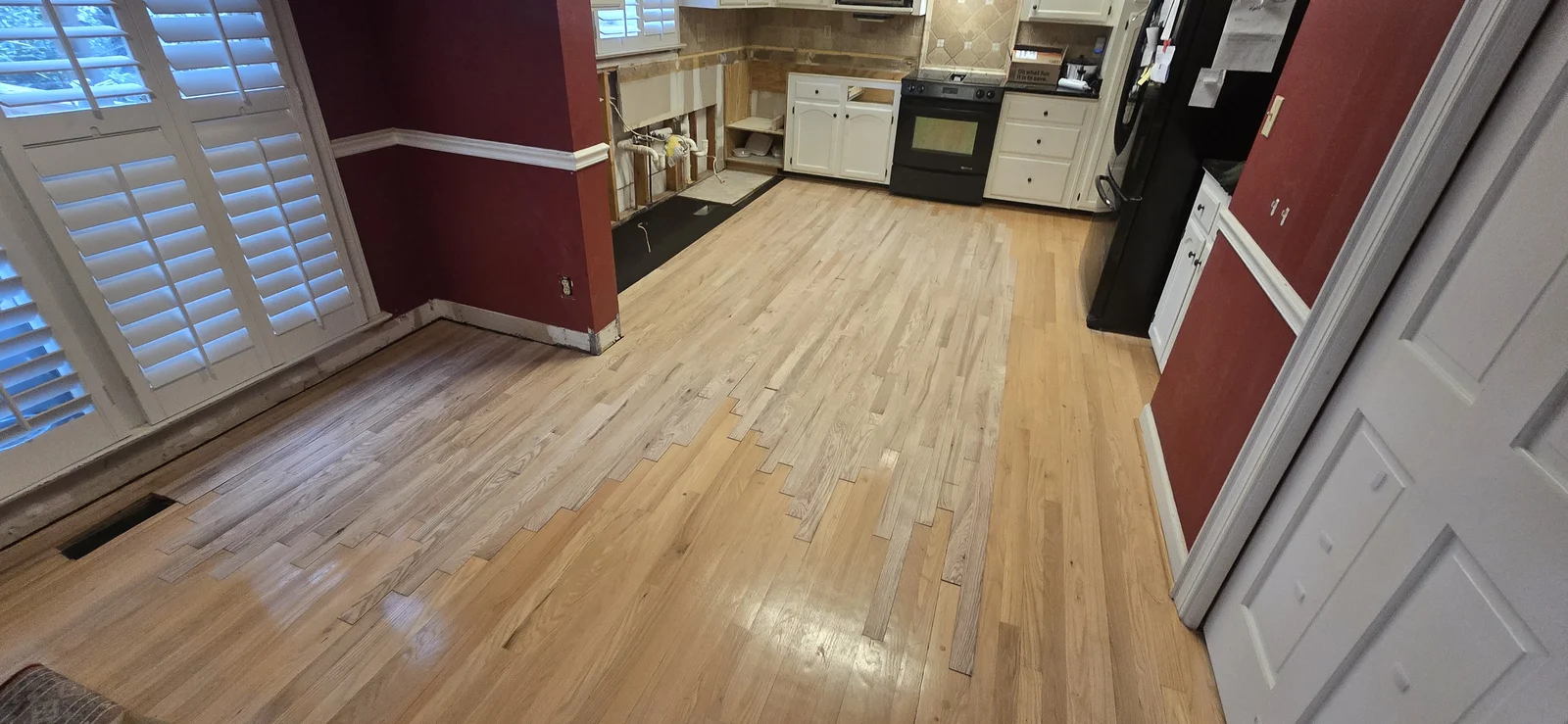 Underlayment Plywood Laying & Staggered Pneumatic Fastening
