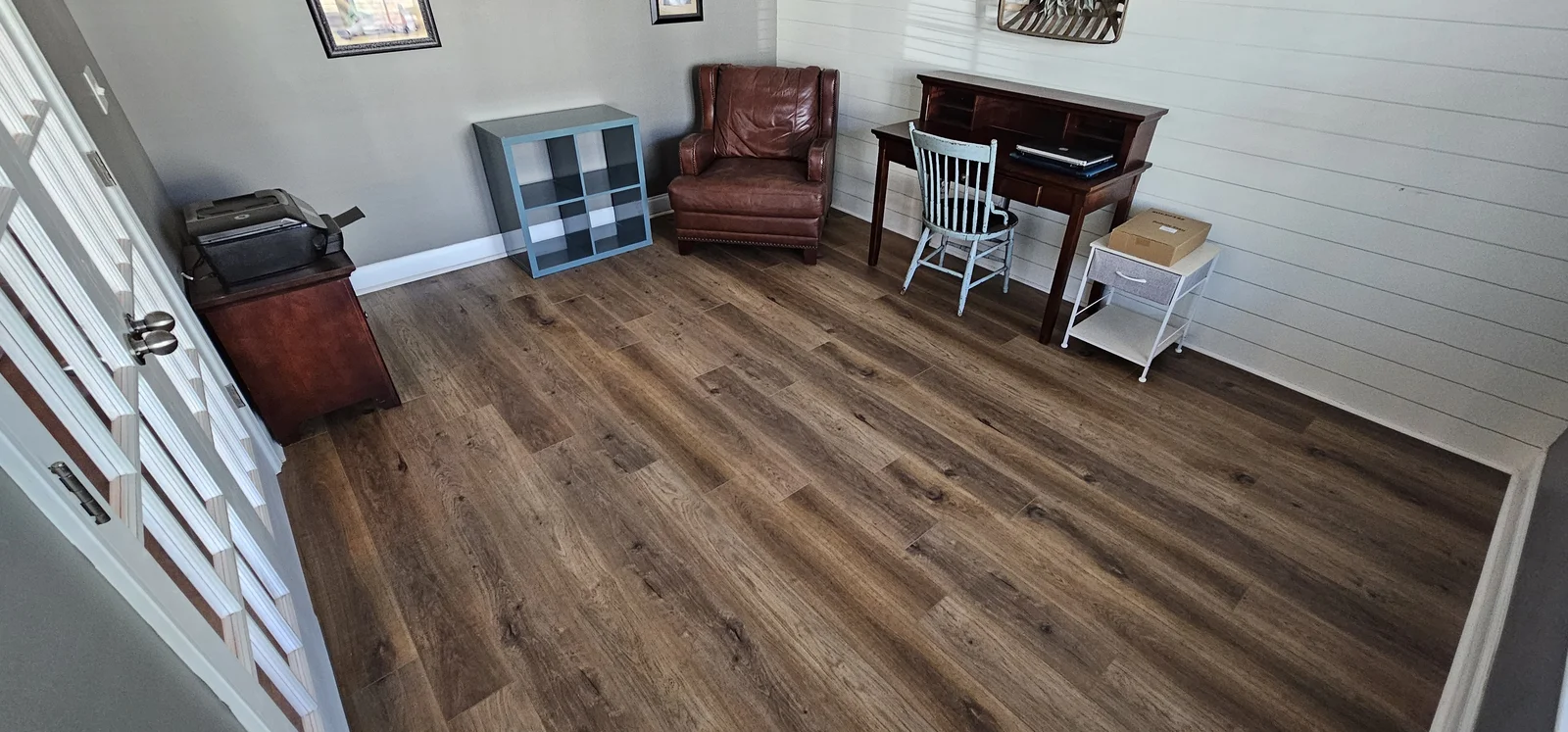 Continuous Unbroken Hallway Vinyl Plank Installation
